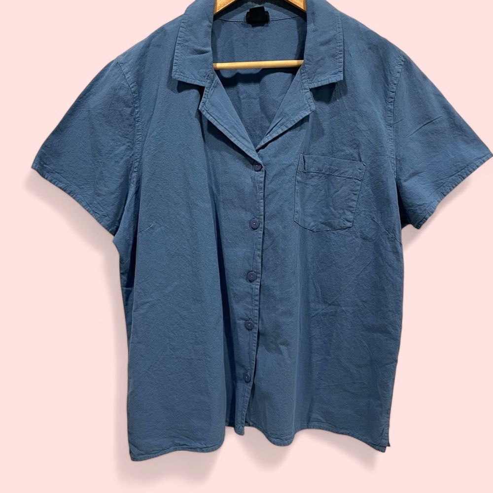 Y2K blue deadstock NWT Basic Editions blue button front camp shirt cotton